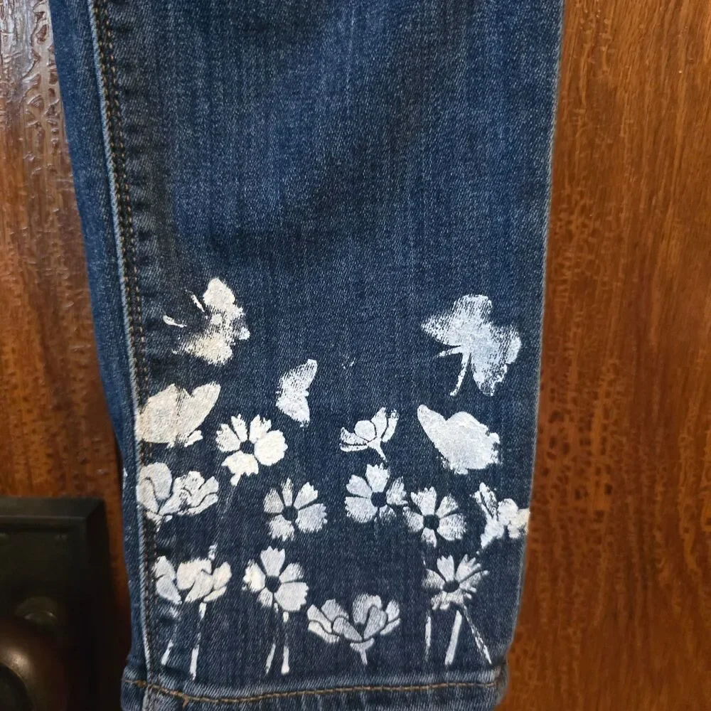 HANDCRAFTED Upcycled Denim Jeans HANDPAINTED Floral Boho Casual Bottoms Size 10